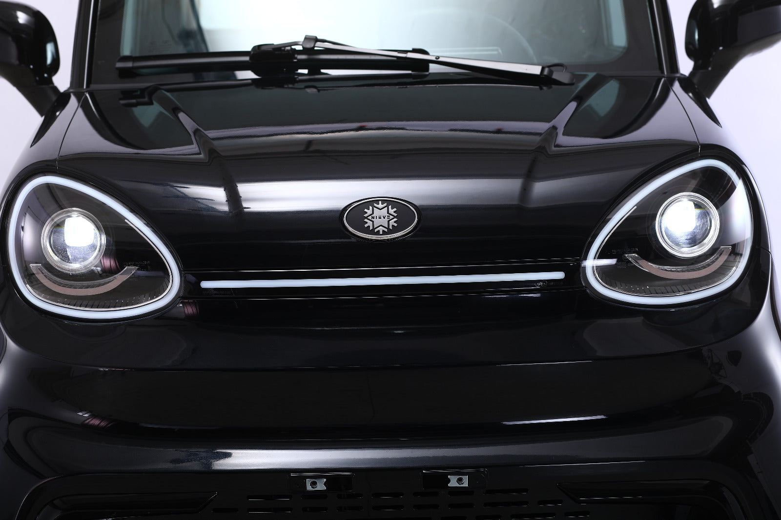 BULLBIKE Stuttgart Elektromos kabinos autó 3000W 60V 100ah 25/45 Km/h