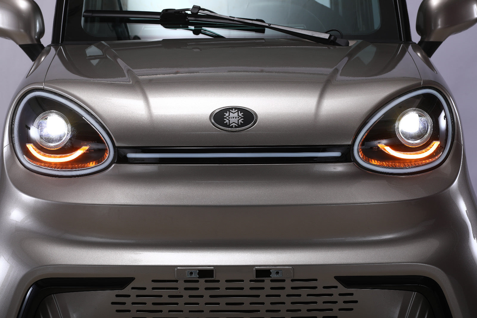 BULLBIKE Stuttgart Elektromos kabinos autó 3000W 60V 100ah 25/45 Km/h