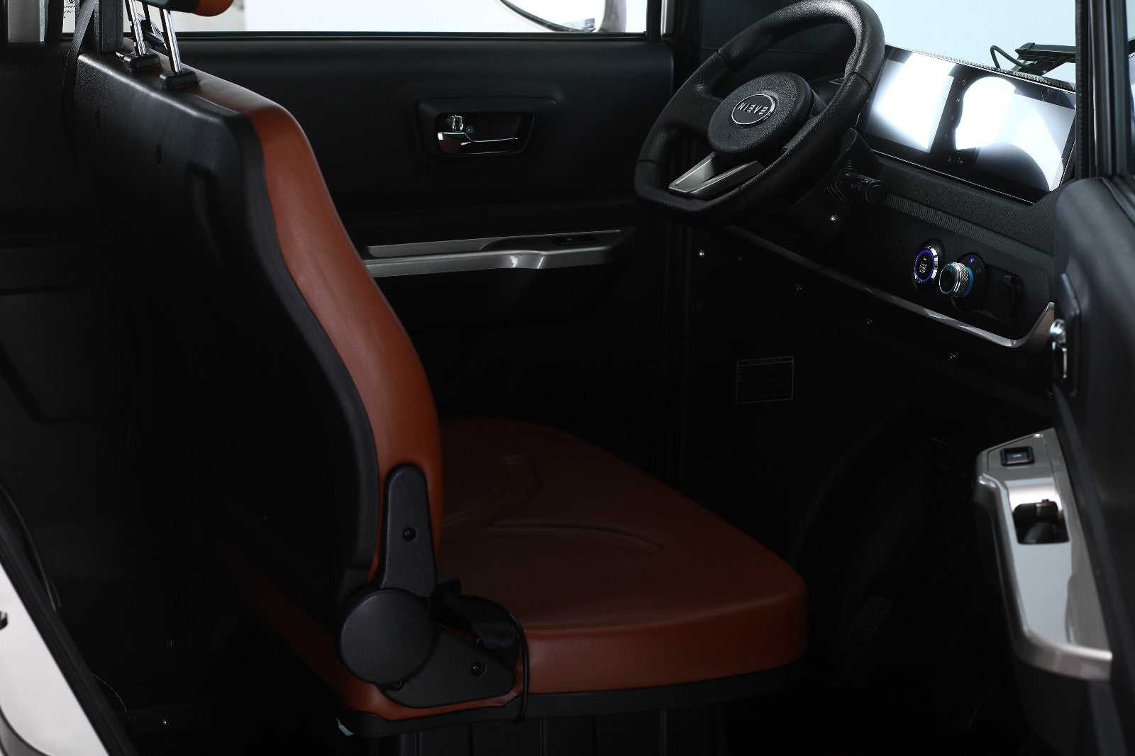 BULLBIKE Stuttgart Elektromos kabinos autó 3000W 60V 100ah 25/45 Km/h