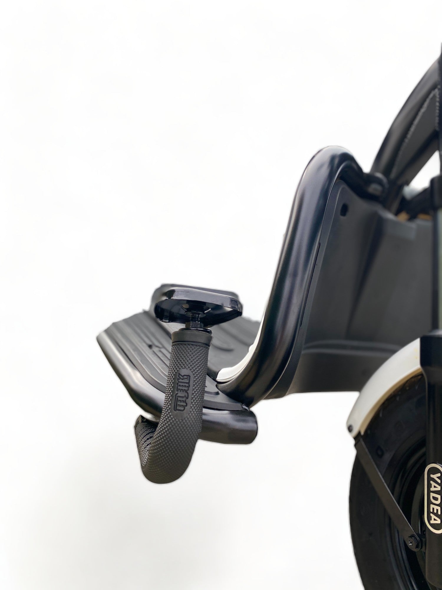 BULLBIKE TORONTO Elektromos Háromkerekű Robogó 1300W 60V 20Ah 25Km/h