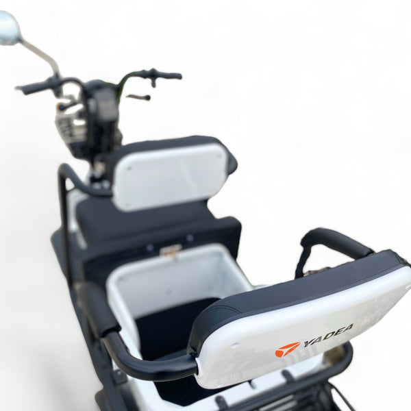 BULLBIKE TORONTO Elektromos Háromkerekű Robogó 1300W 60V 20Ah 25Km/h