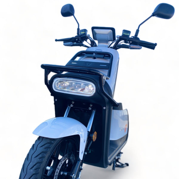 BULLBIKE Amman Elektromos robogó 2730W 2x 60V 24Ah 45 km/h