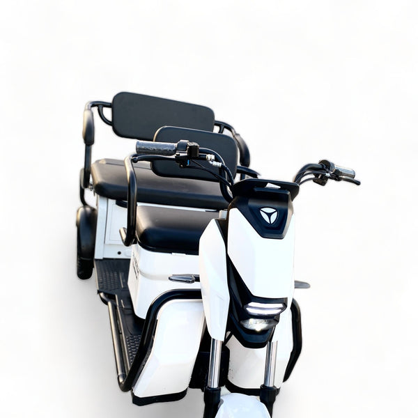 BULLBIKE Toulouse ZT-31 Elektromos Háromkerekű Robogó 1600W 72V 20Ah 25 km/h