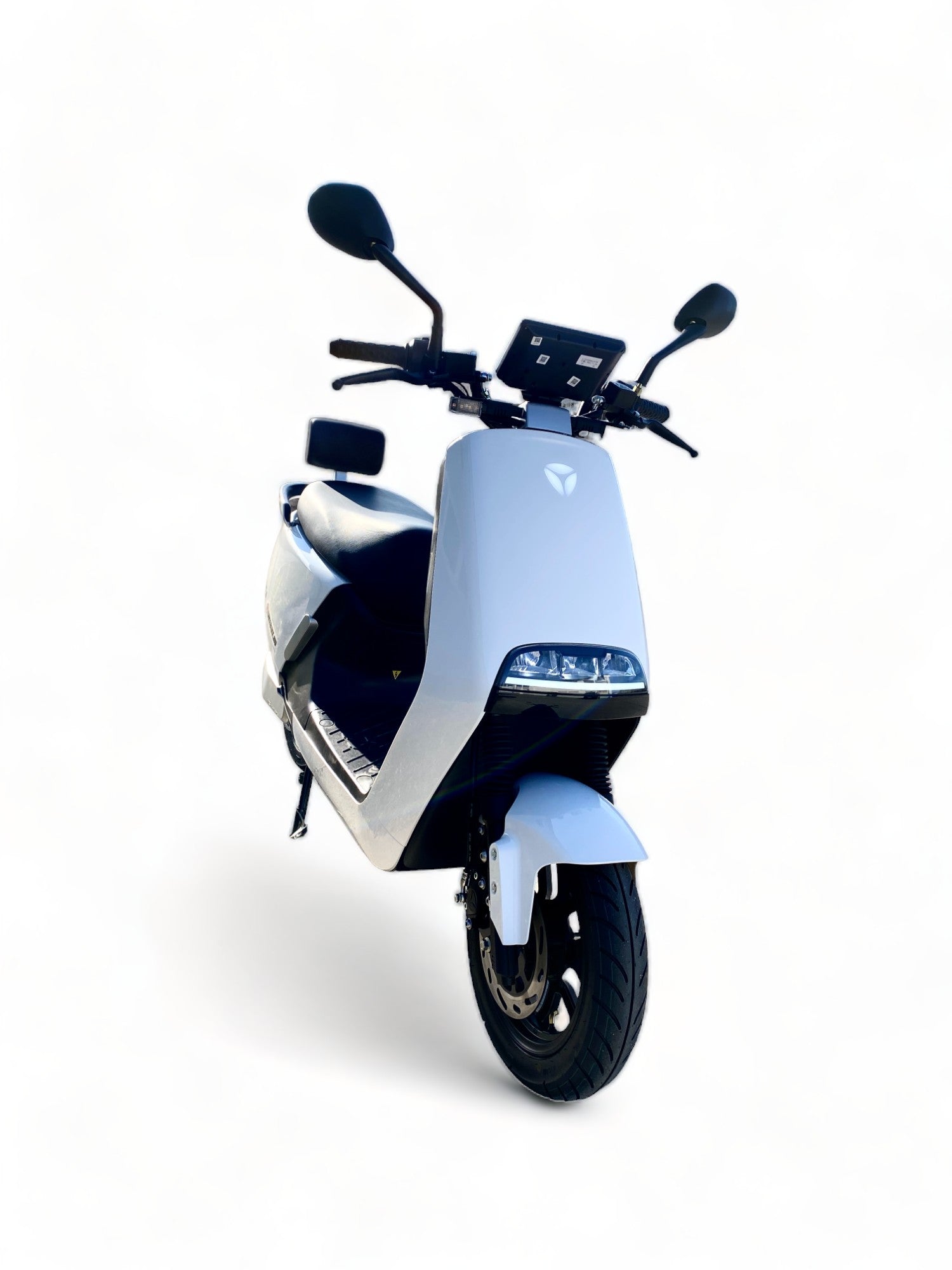 BULLBIKE Yadea G5 Eco / 2400W 72V 23Ah 45 km/h +Gyorstöltő