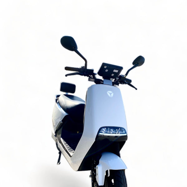 BULLBIKE Yadea G5 Eco / 2400W 72V 23Ah 45 km/h +Gyorstöltő