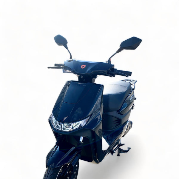 BULLBIKE Kampala ZT-38 Elektromos Robogó Yadea T9 2600W 72V 23Ah 45 km/h