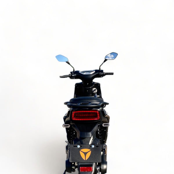 BULLBIKE Kampala ZT-38 Elektromos Robogó Yadea T9 2600W 72V 23Ah 45 km/h