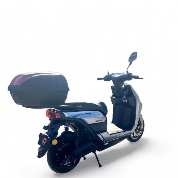 BULLBIKE Kampala ZT-38 Elektromos Robogó Yadea T9 2600W 72V 23Ah 45 km/h