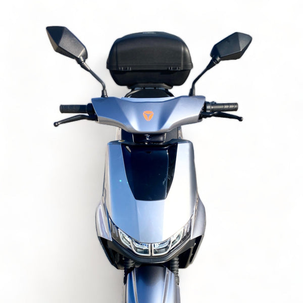 BULLBIKE Kampala ZT-38 Elektromos Robogó Yadea T9 2600W 72V 23Ah 45 km/h