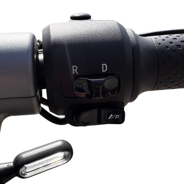 BULLBIKE Leko Elektromos robogó ZT-08 500W 48V/60V 20Ah/23Ah 25 km/h