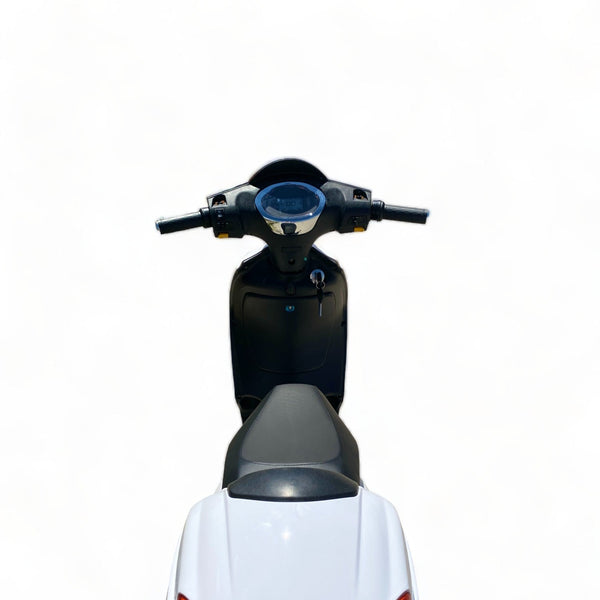 BULLBIKE OSLO ZT-09 Elektromos Robogó 350W 48V 12Ah 25 km/h