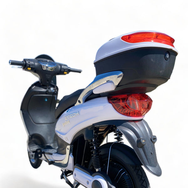 BULLBIKE OSLO ZT-09 Elektromos Robogó 350W 48V 12Ah 25 km/h