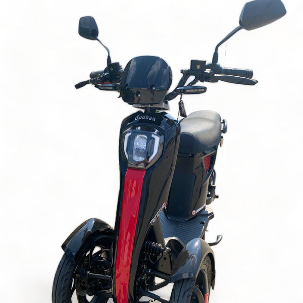 BULLBIKE DOOHAN Itango Elektromos robogó 48V 26Ah Lítium 1200W 45Km/h