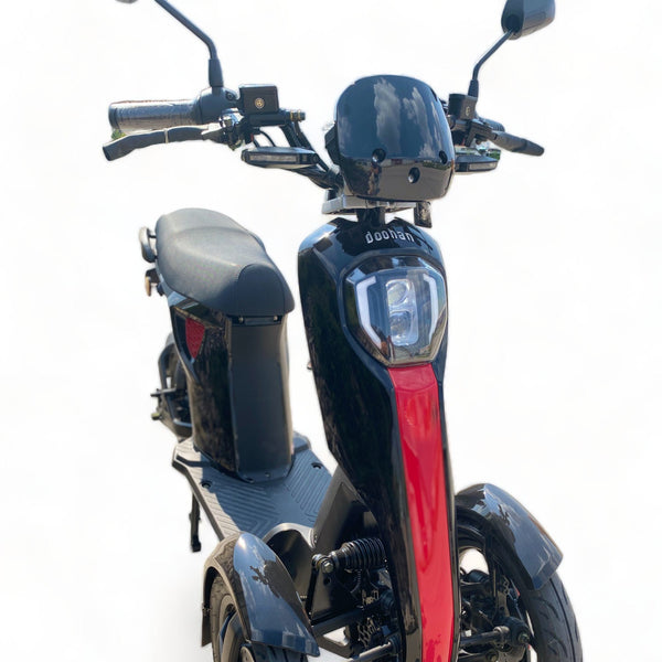 BULLBIKE DOOHAN Itango Elektromos robogó 48V 26Ah Lítium 1200W 45Km/h