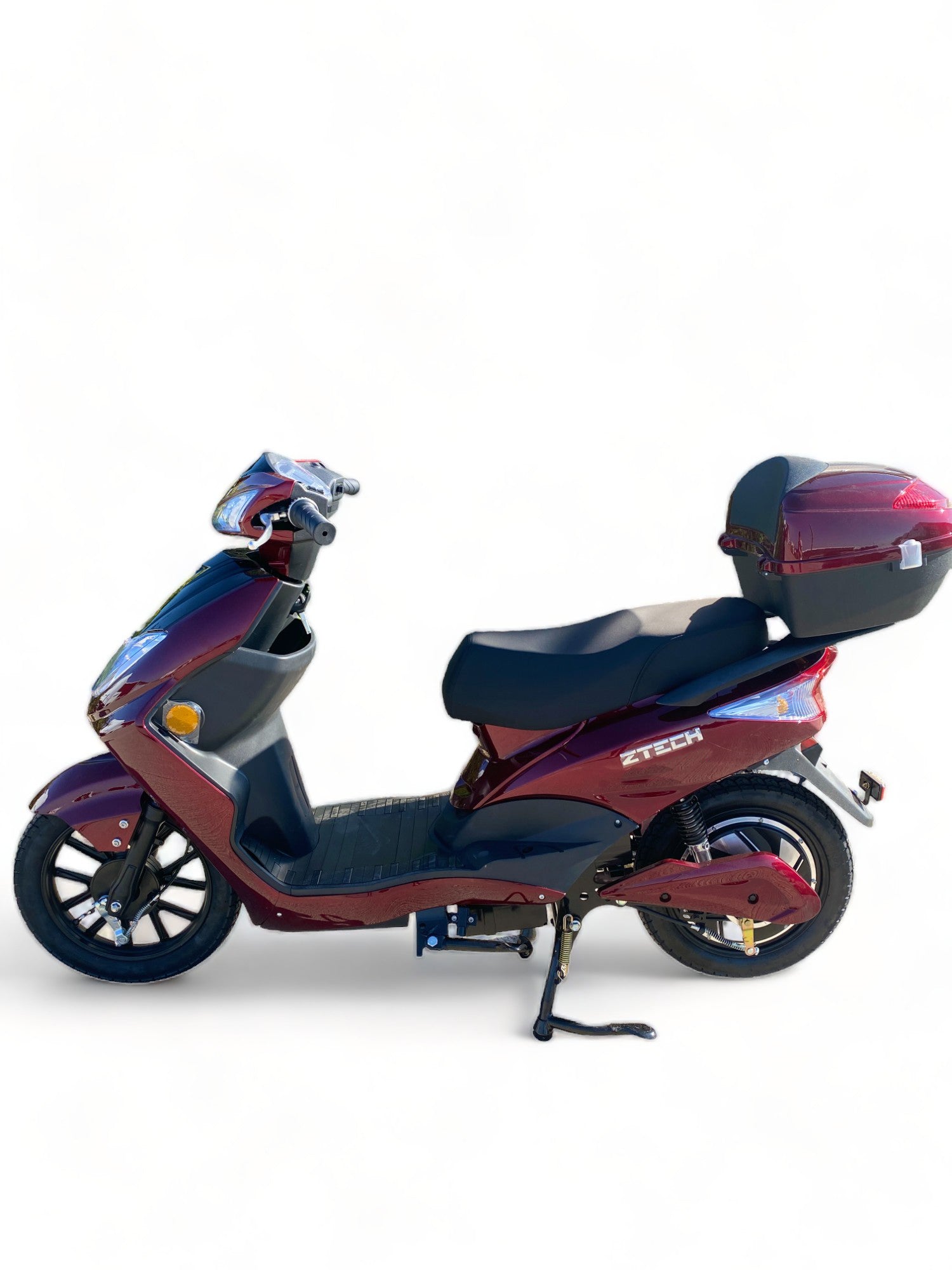 BULLBIKE HELSINKI Elektromos robogó 48V 12Ah 900Watt 25km/h