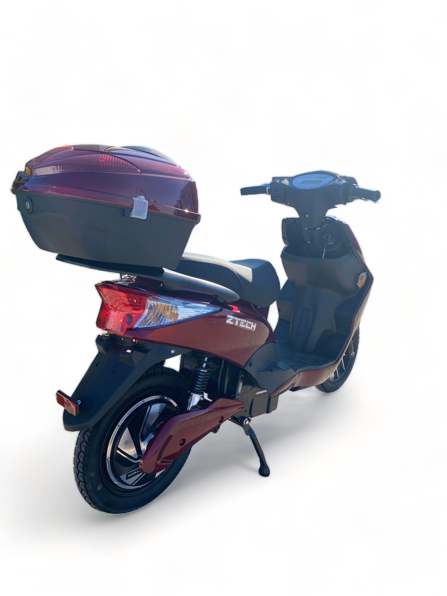 BULLBIKE HELSINKI Elektromos robogó 48V 12Ah 900Watt 25km/h