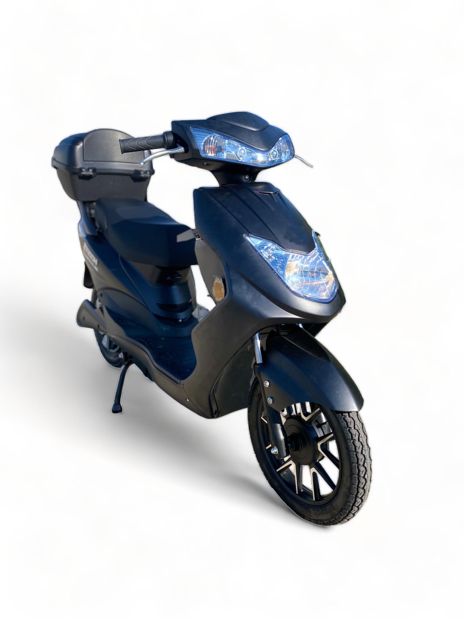 BULLBIKE HELSINKI Elektromos robogó 48V 12Ah 900Watt 25km/h