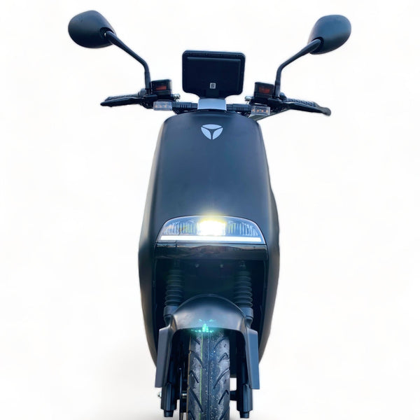 BULLBIKE Yadea G5 Eco / 2400W 72V 23Ah 45 km/h +Gyorstöltő