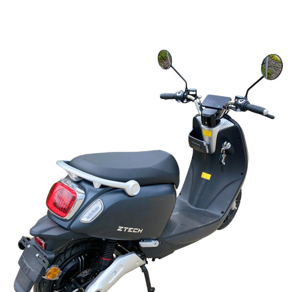 BULLBIKE Berlin 3000W Elektromos robogó Lítium 60V 20Ah 45 km/h