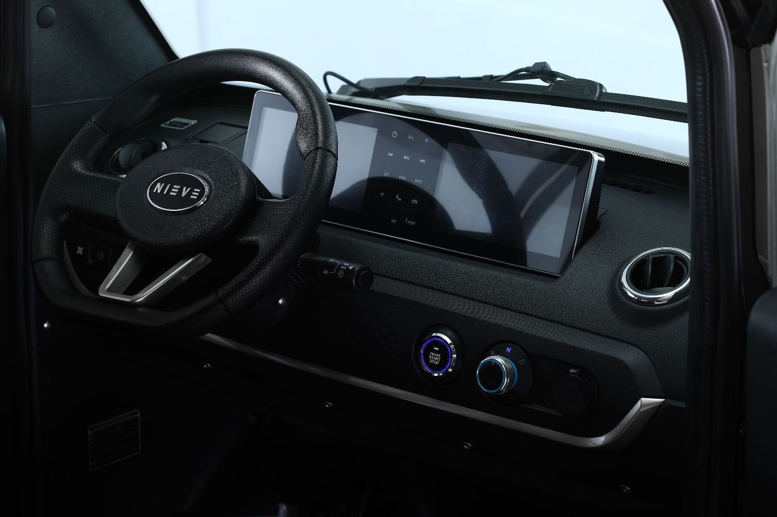 BULLBIKE Stuttgart Elektromos kabinos autó 3000W 60V 100ah 25/45 Km/h