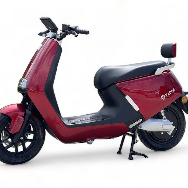 BULLBIKE Yadea G5 Eco / 2400W 72V 23Ah 45 km/h +Gyorstöltő