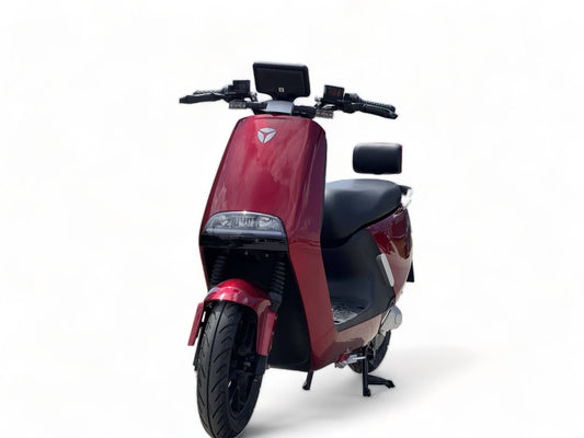 BULLBIKE Yadea G5 Eco / 2400W 72V 23Ah 45 km/h +Gyorstöltő