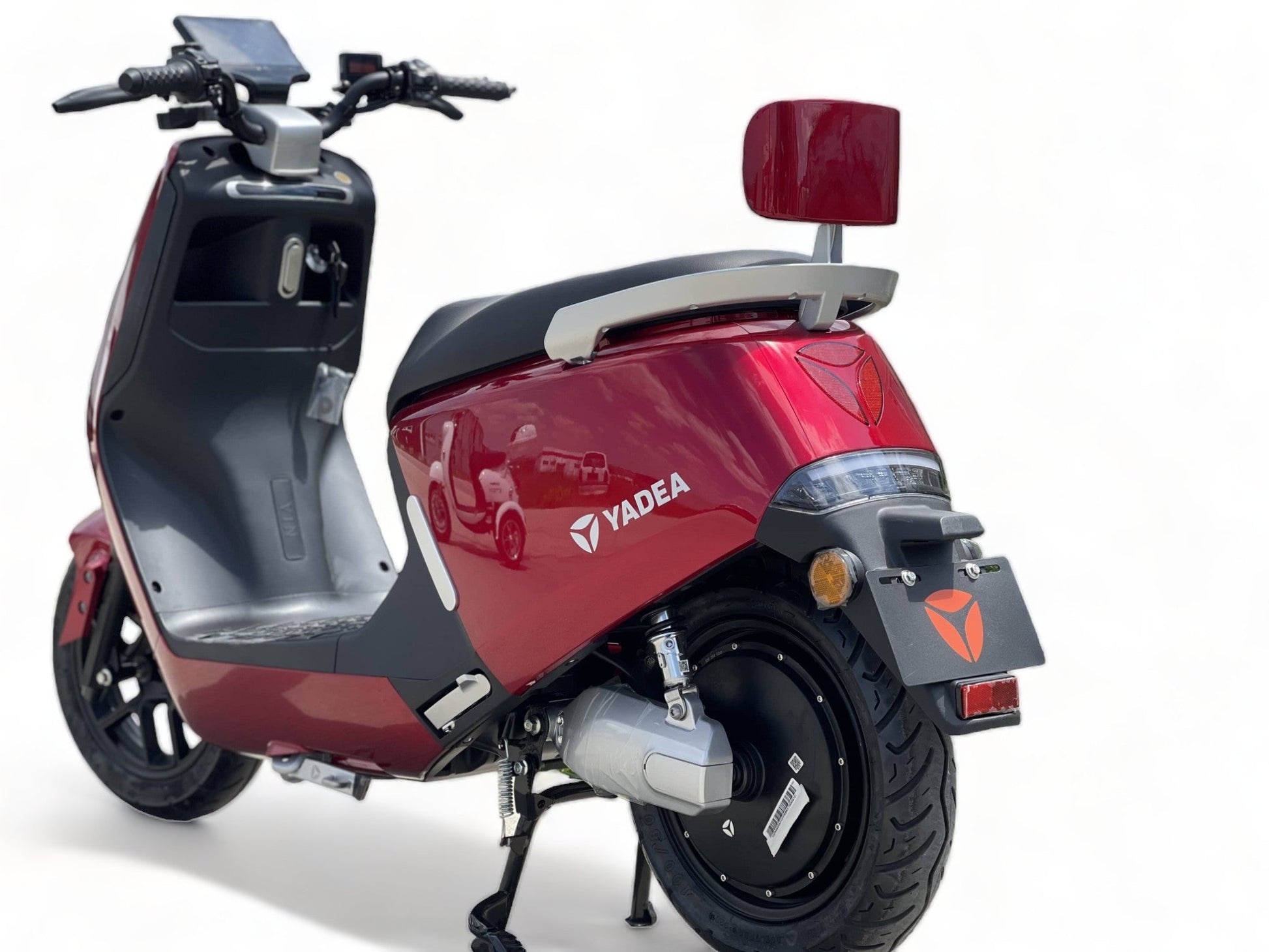 BULLBIKE Yadea G5 Eco / 2400W 72V 23Ah 45 km/h +Gyorstöltő